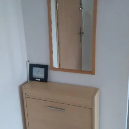 Jasne Czyste I Zadbane Mieszkanie Blisko Lotniska *