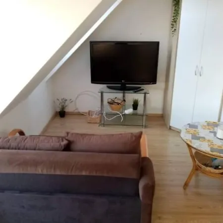 Apartment Jasne Czyste I Zadbane Mieszkanie Blisko Lotniska