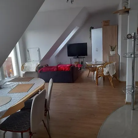 Apartment Jasne Czyste I Zadbane Mieszkanie Blisko Lotniska